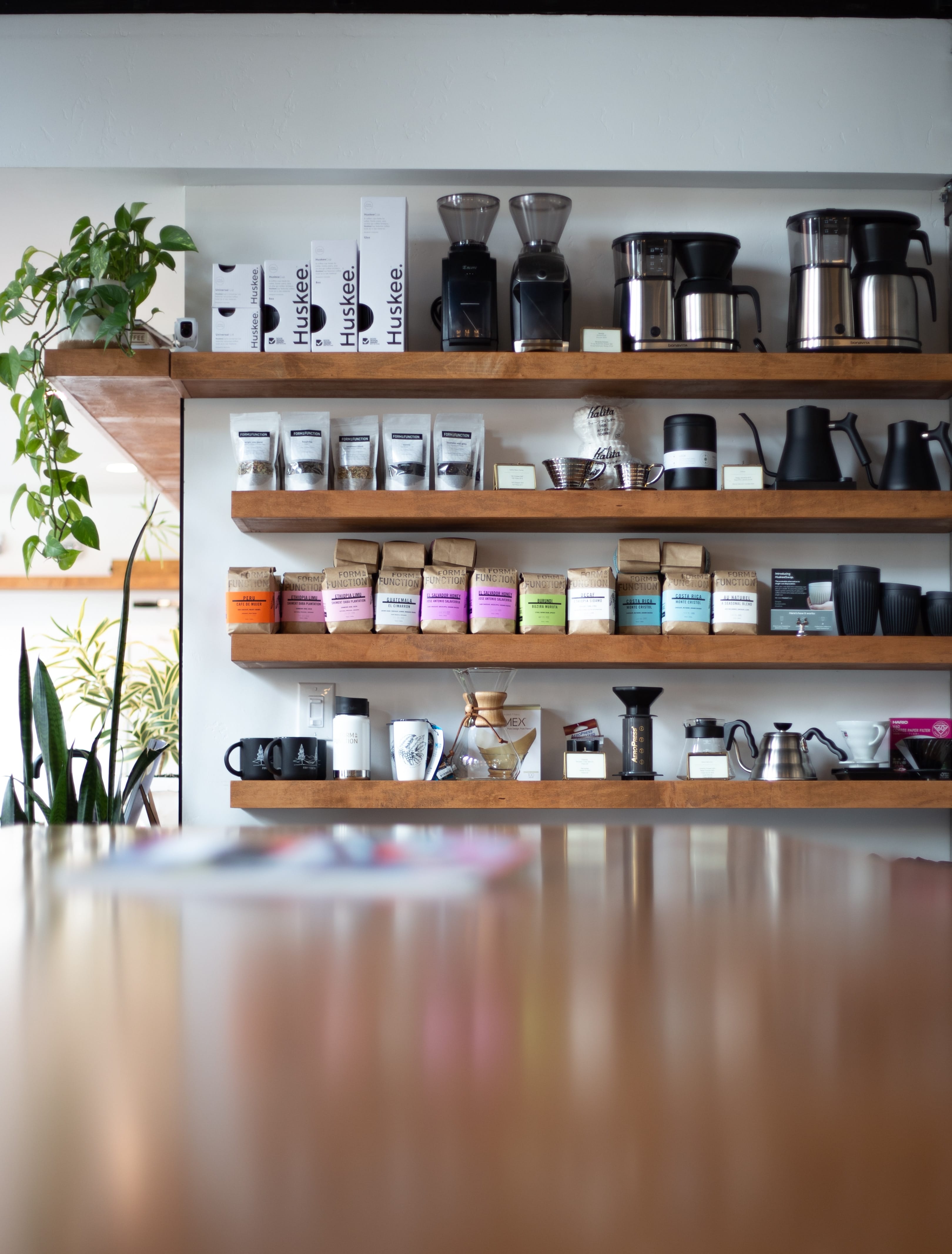 HOVR Floating Shelf Bracket - 4 Ft Length