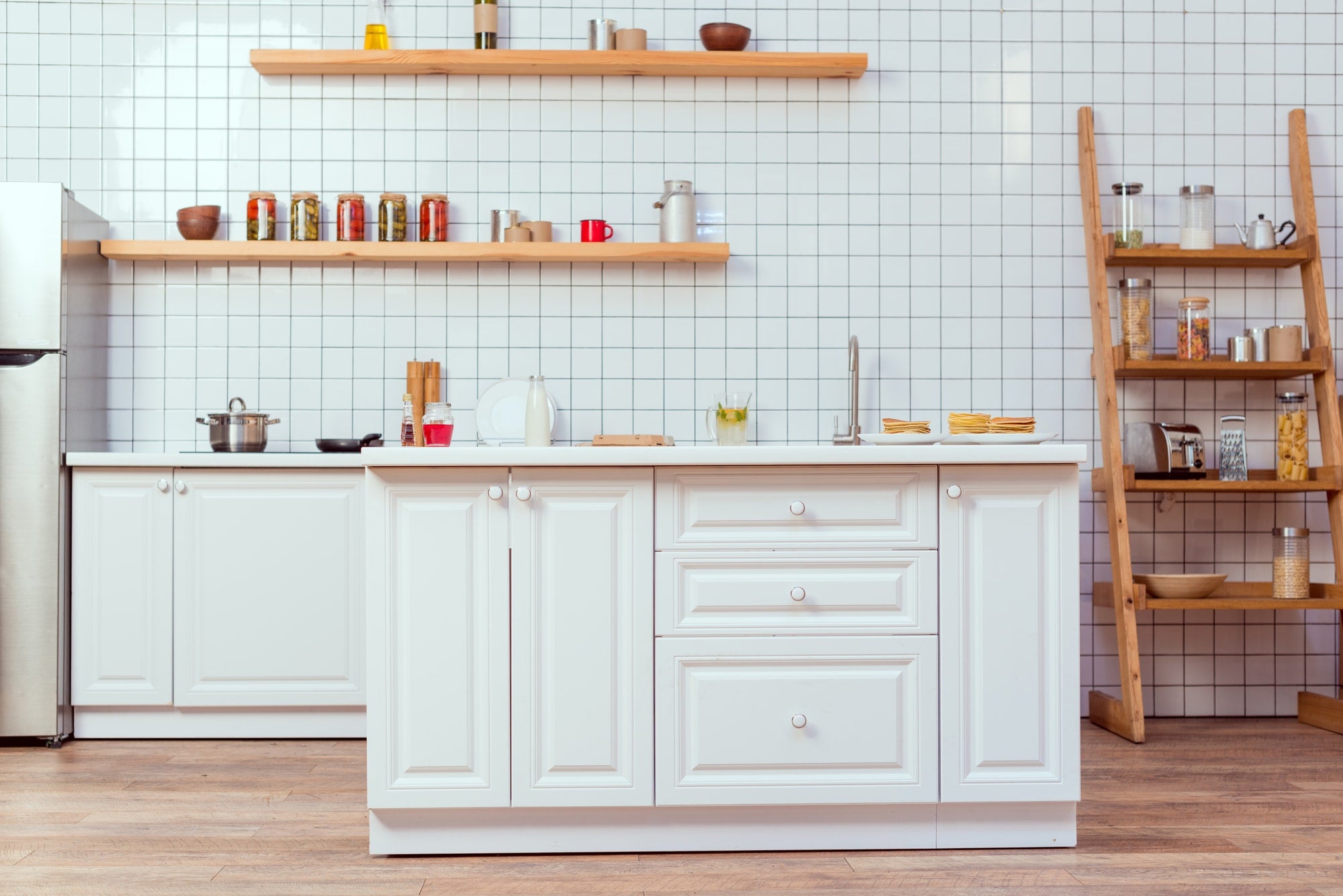 HOVR Floating Shelf Bracket - 4 Ft Length