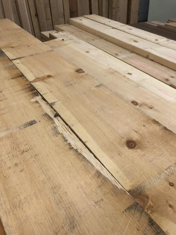 4/4 Knotty Pine Lumber - Full Length